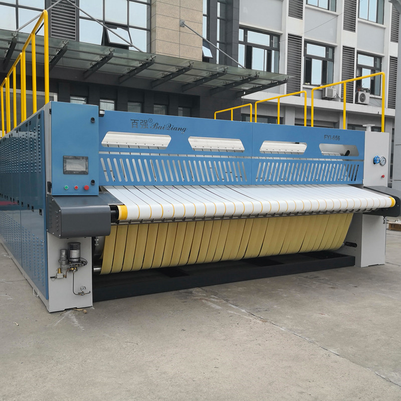 洗滌廠設(shè)備之燙平機(jī)中的高速燙平機(jī) 洗滌廠設(shè)備之燙平機(jī)中的高速燙平機(jī)